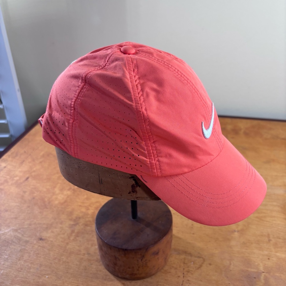Nike featherlight orange Mellon lightweight athletic tennis running cap
